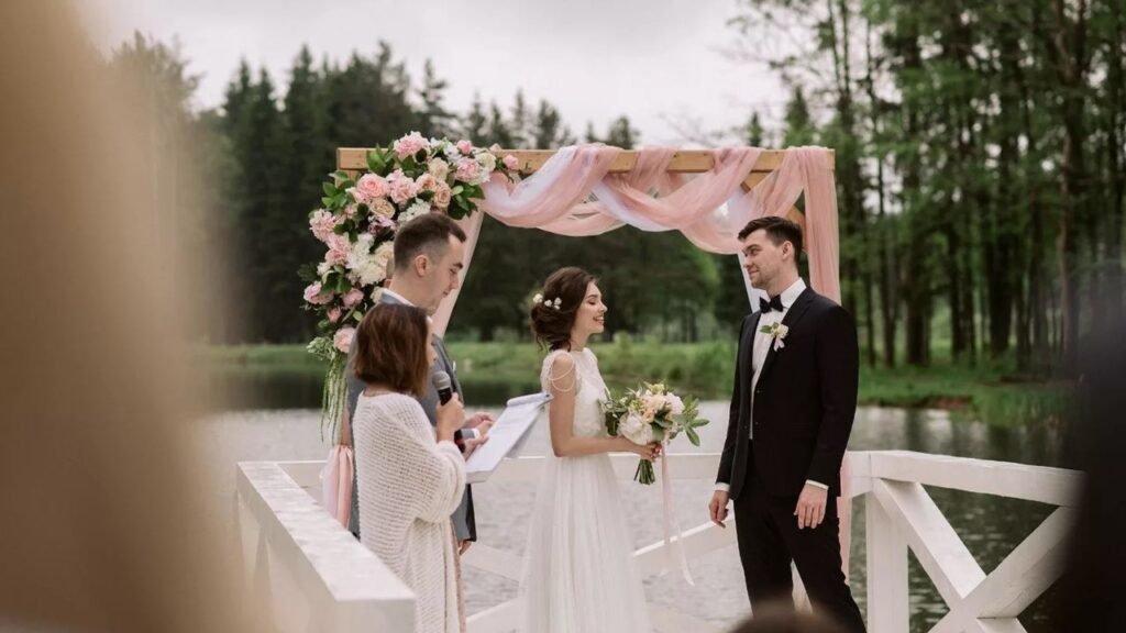 Celebração de casamento impacta e enriquece laços. 